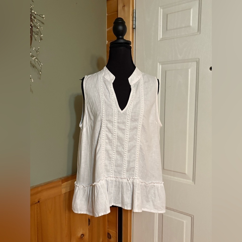 Crown & Ivy White Ruffled Blouse with Mandarin Collar
